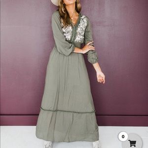 FEHRNVI Sadie Maxi Dress M